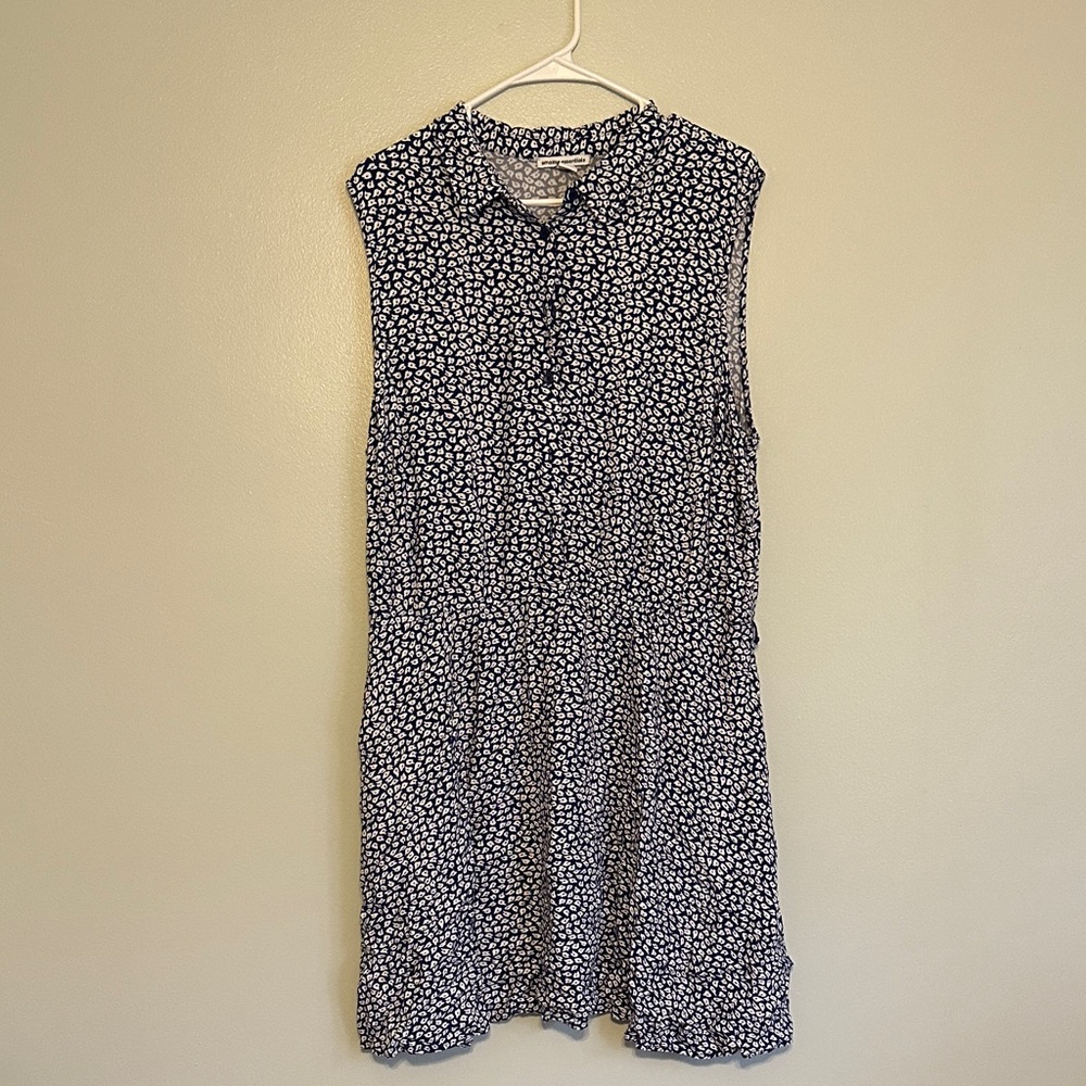 Sleeveless Navy and White Patterned Dress